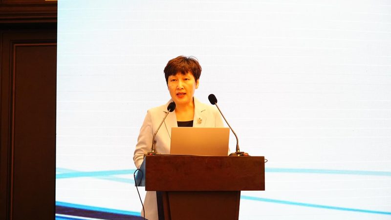在提交复审申请时，企业需准备以下材料：